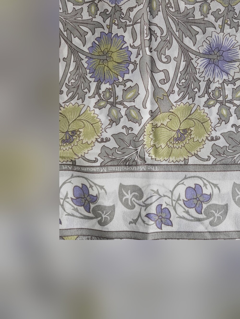METROPOLITAN MUSEUM OF ART William Morris Floral Silk Scarf | SZ 60" - Picture 2 of 5